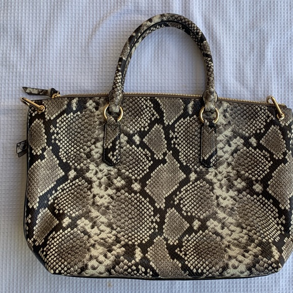 Michael Kors snake skin satchel no long strap - Picture 4 of 14